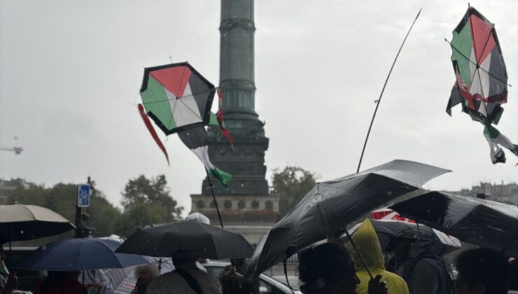 Paris’te Filistin’e destek yürüyüşü