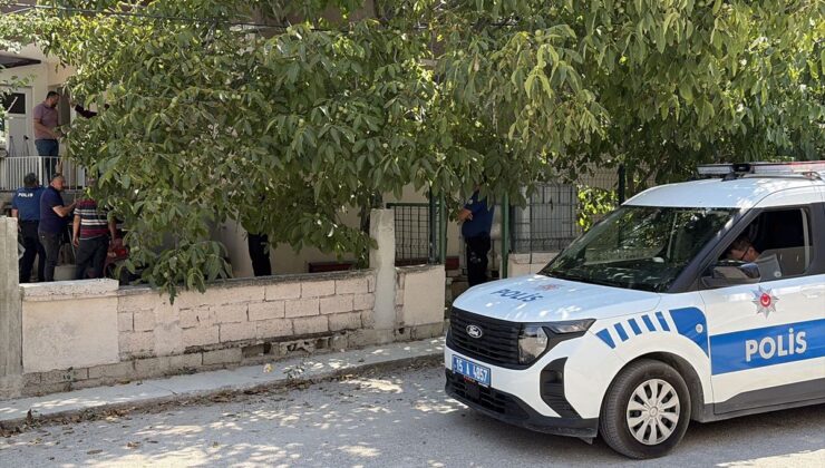 Park Tartışması Kanlı Bitti: Baba ve Oğul Yaralı, Şüpheli Tutuklandı