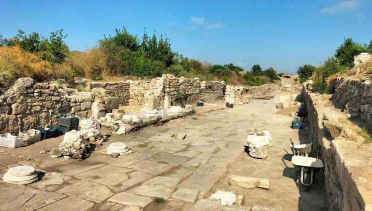 Side’de Herakles Kapısı Gün Yüzüne Çıkarıldı