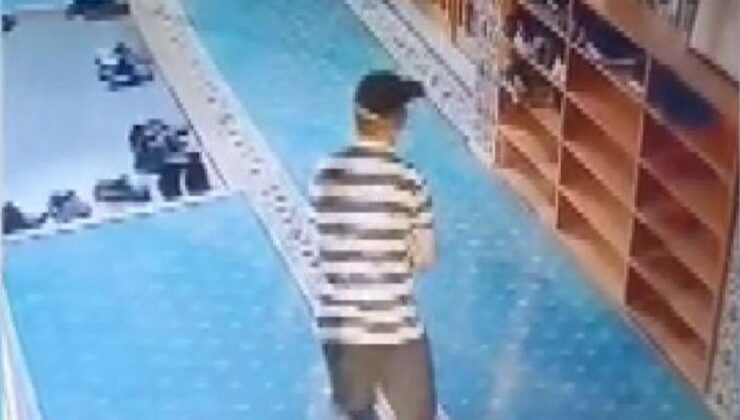 Sultangazi’de Maskeli Hırsız Camilerden Ayakkabı Çaldı