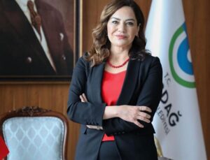 Tekirdağ Büyükşehir Belediye Başkanı Yüceer, CHP’den istifa ederek Yeni Parti’ye geçti