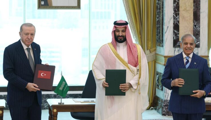 Türkiye, Suudi Arabistan ve Pakistan üçlü savunma anlaşmasını imzaladı
