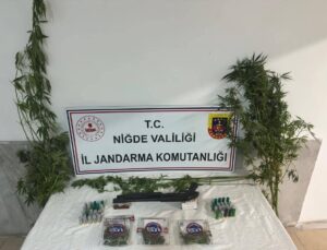 Ulukışla’da Uyuşturucu Operasyonu: 16 Kök Kenevir ve Esrar Ele Geçirildi