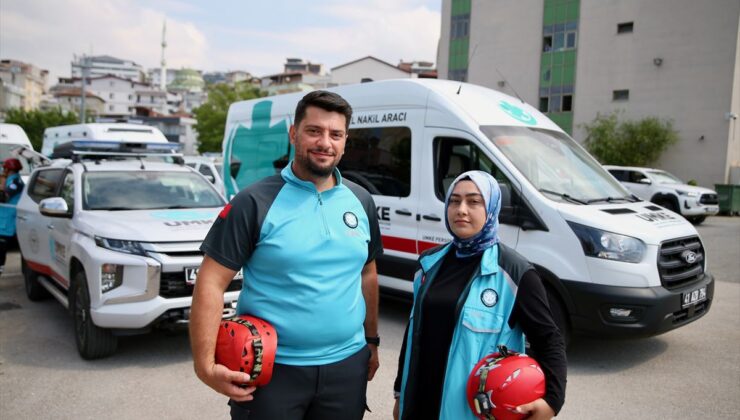 UMKE Gönüllüsü Çiftin Zorlu Görevlerdeki Dayanışması