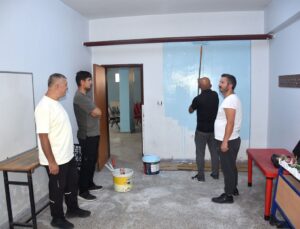 Van’da Gönüllü Elbirliğiyle Okul Yenilendi
