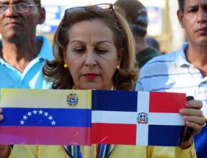 Venezuela ve Dominik Cumhuriyeti İkili İlişkileri Normalleştirme Konusunda Anlaştı