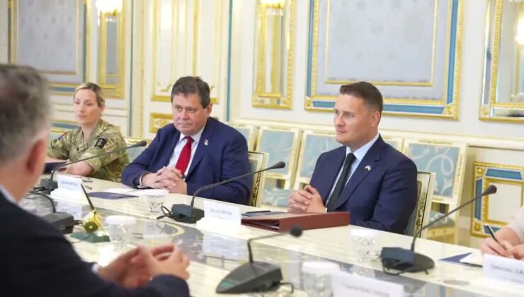 Zelenski ve İngiliz Bakan Streeting Kiev’de Görüştü: Balistik Füze Savunması ve Ortak Silah Üretimi Masada