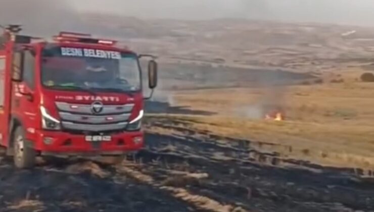 Adıyaman Besni’de anız yangını itfaiyenin müdahalesiyle kontrol altına alındı