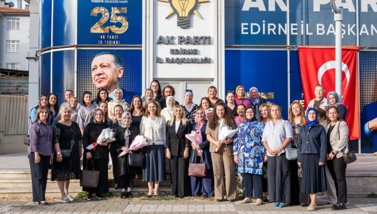 AK Parti Edirne İl Başkanlığında kadın kolları buluşması