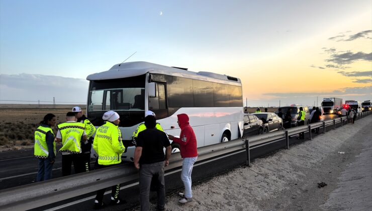 Aksaray’da zincirleme trafik kazasında 16 kişi yaralandı