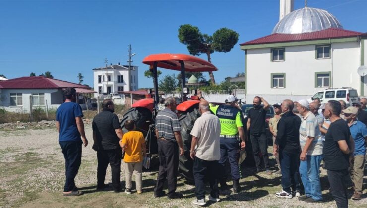 Alaçam’da vatandaşlara trafik güvenliği eğitimi verildi