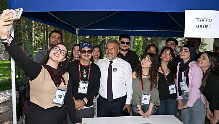 Anadolu Üniversitesinde Öğrenci Kulüpleri Stant Şenliği 25 Eylül’e kadar sürecek
