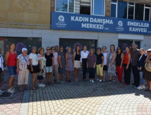 Antalya Büyükşehir Belediyesi Alanya’da kadınlara kışlık gıda hazırlıklarını anlattı