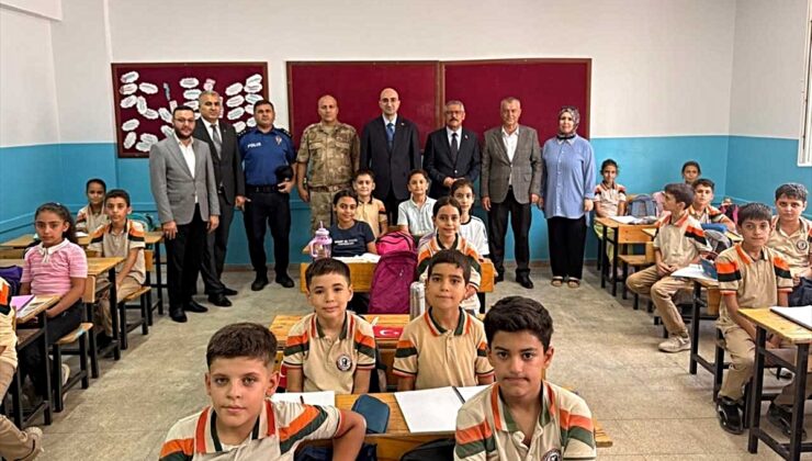 Araban’da İlköğretim Haftası törenle kutlandı