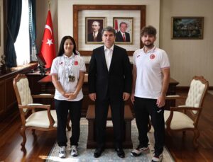 Avrupa Şampiyonu Zehra Nur Arslan Vali’yi Ziyaret Etti
