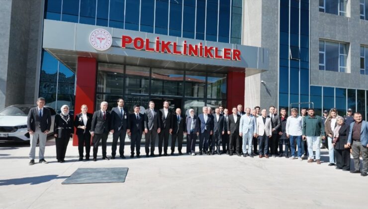 Balıkesir Valisi Ustaoğlu, 20 Eylül’de açılan Sındırgı Hastanesini ziyaret etti