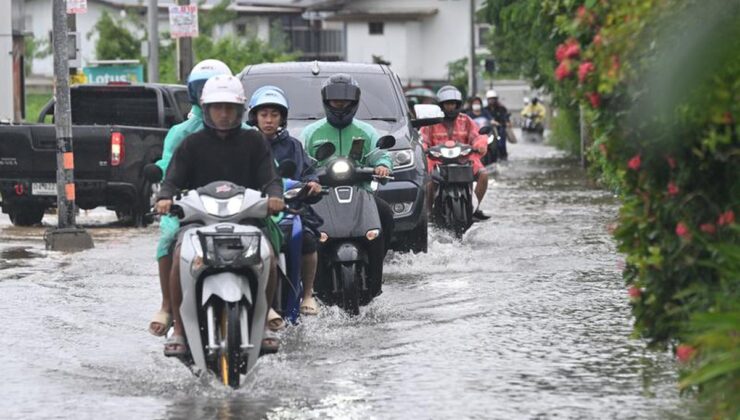 Bangkok’ta selde 700 bin kişi etkilendi, sular çekilmeye başladı