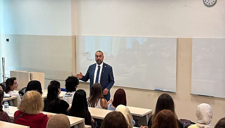 Bartın Üniversitesinde ilk ders ‘Terörsüz Türkiye’ oldu, Rektör Akkaya birlik mesajı verdi