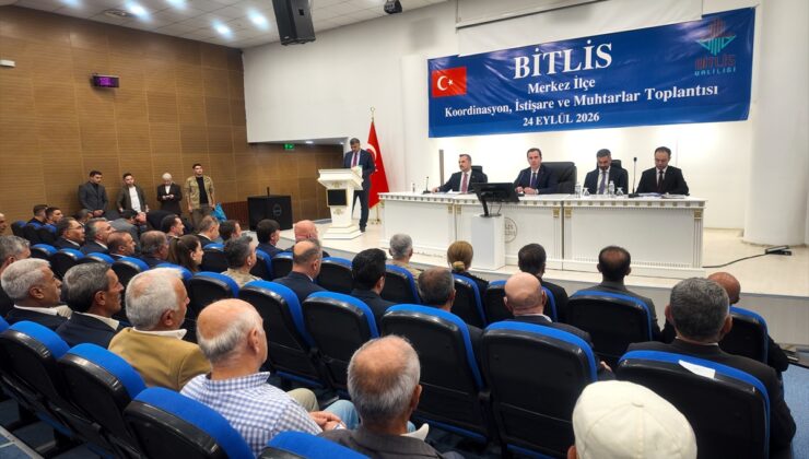 Bitlis Valisi Karakaya, muhtarlarla kent yatırımlarını ve ihtiyaçları görüştü