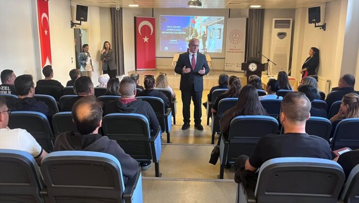 Edirne İl Milli Eğitim Müdürlüğü, bahçe görevlilerine oryantasyon eğitimi başlattı