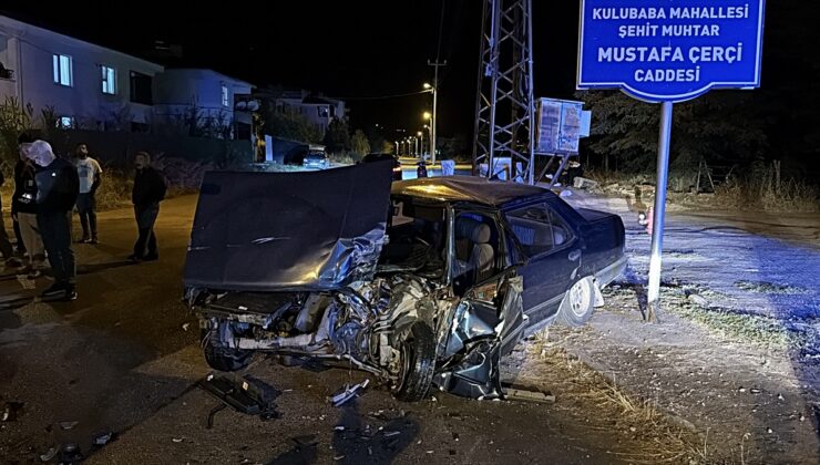Elazığ’da traktörle çarpışan otomobilin sürücüsü yaralandı