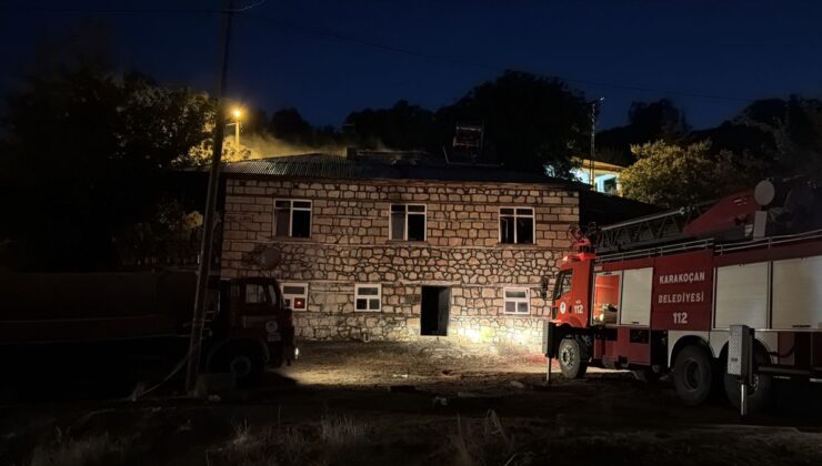Elazığ’da evlerinde yangın çıkan çift hayatını kaybetti