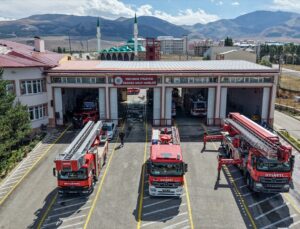 Erzurum İtfaiyesi 232 personel, 63 araçla 4,68 dakikada olaya müdahale ediyor