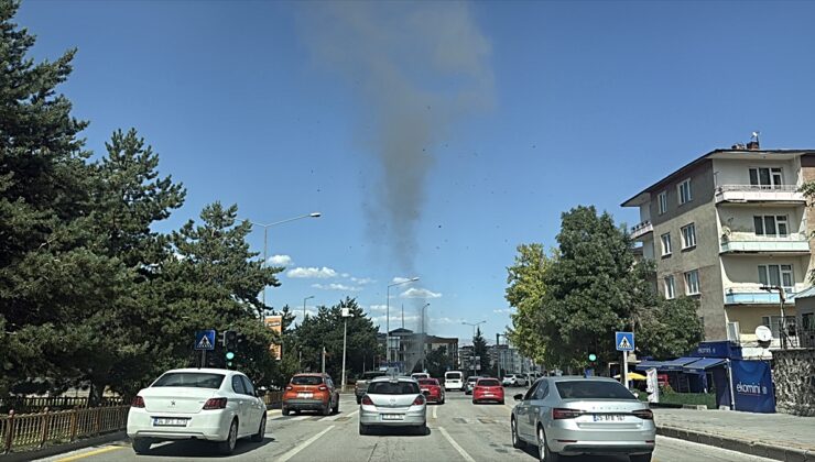 Erzurum’da hortum araç kamerasıyla görüntülendi