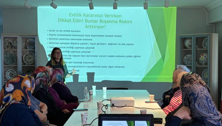 Eskişehir Aile ve Sosyal Hizmetler İl Müdürlüğü ADEM’de aile eğitimi düzenledi