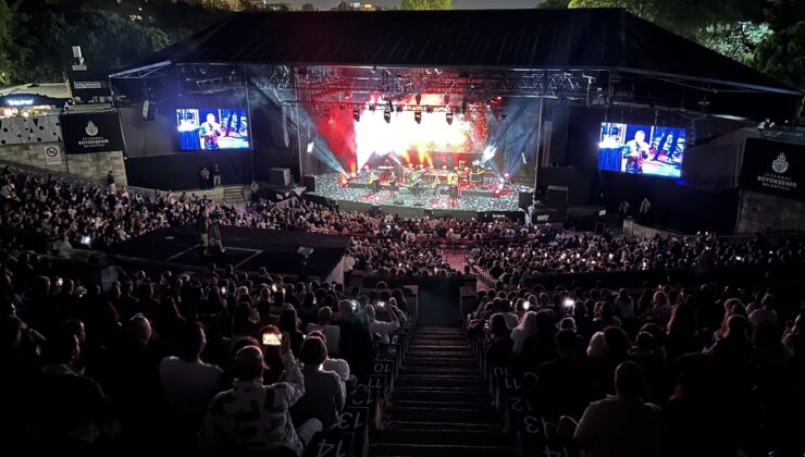 Grammy ödüllü Gipsy Kings, Harbiye’de Historia 2026 Tour kapsamında konser verdi