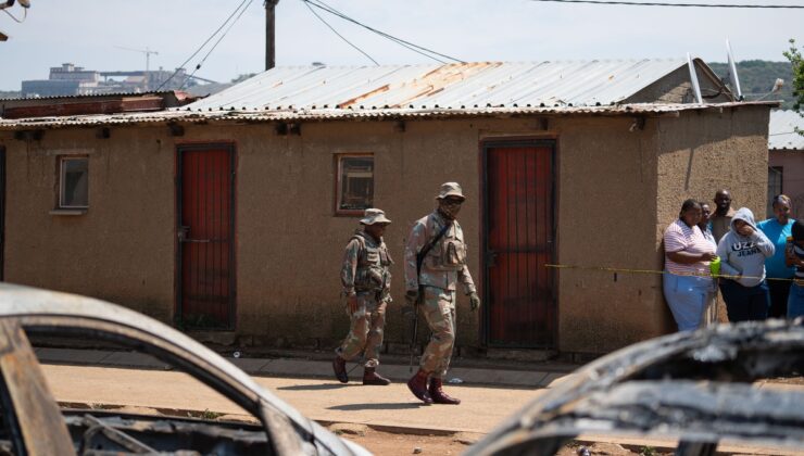 Güney Afrika’da eğlence mekanına silahlı saldırıda 17 kişi öldü, 15 kişi yaralandı