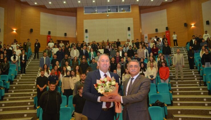 Hasan Yıldız, KAEÜ’de öğrencilere kariyer ve motivasyon konferansı verdi