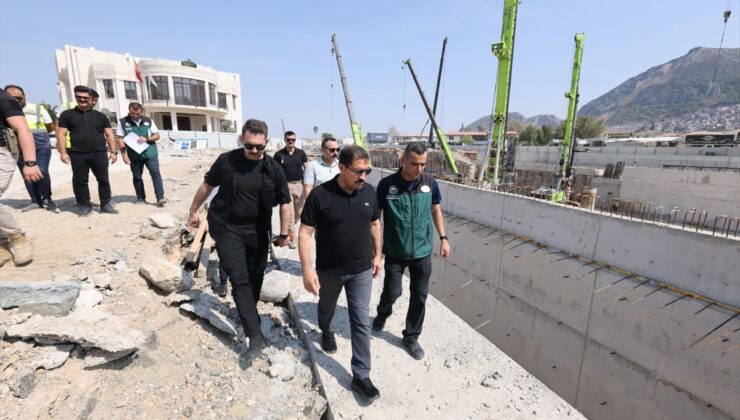 Hatay Antakya’da temmuzda yıkılan 54 yıllık Ata Köprüsü yeniden inşa ediliyor