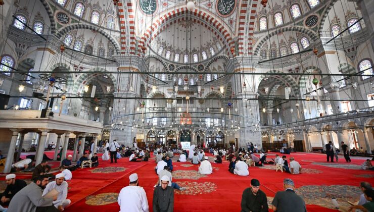İstanbul’da 300 Hafız Minder Hatmi Yarışması