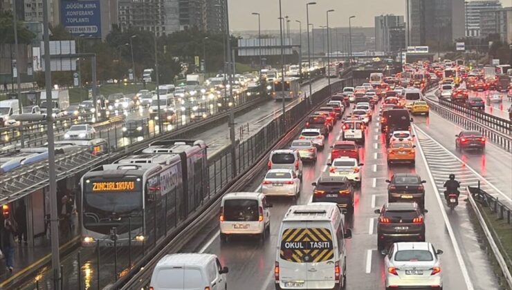 İstanbul’da akşam saatlerinde trafik yoğunluğu yüzde 85’e çıktı