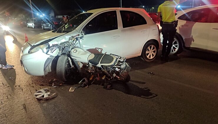 İzmir Ödemiş’te otomobil ile motosiklet çarpıştı, 2 kişi yaralandı