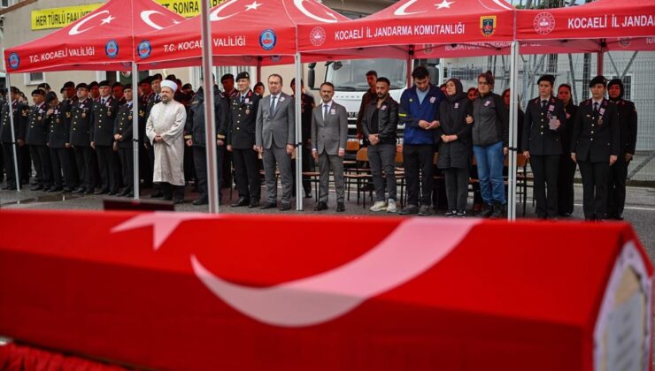 Jandarma Astsubay Kıdemli Başçavuş İbrahim Ay Kocaeli’de son yolculuğuna uğurlandı
