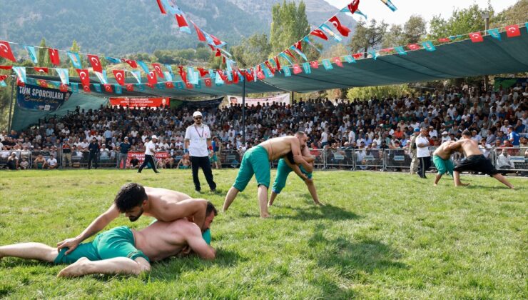 Kahramanmaraş’ta Kertmen Güreş Festivali’nde İbrahim Avcı altın madalya kazandı