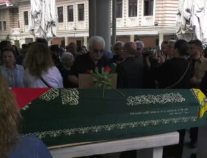 Kanser tedavisi gören Gülsen Tuncer için Şişli Camisi’nde cenaze namazı kılındı