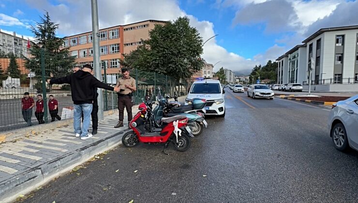 Karabük’te okul çevresi polis denetimleri Turgutlu saldırısı sonrası artırıldı