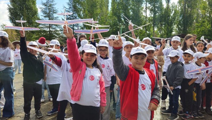 Kırşehir’de köy çocukları için havacılık atölyelerinde etkinlik düzenlendi