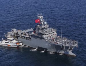 Marmara’da Batan Gemi 720 Metrede Bulundu, Arama Sürüyor