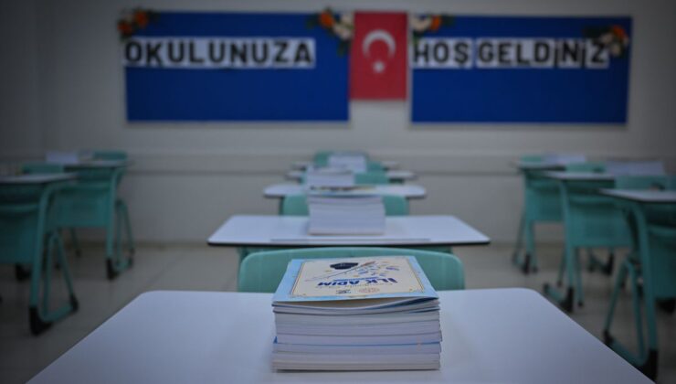 MEB 283 Milyon Ders Kitabını Dağıtıyor