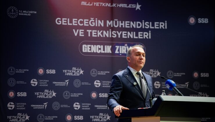 “Milli Yetkinlik Hamlesi-Geleceğin Mühendisleri ve Teknisyenleri Gençlik Zirvesi” yapıldı