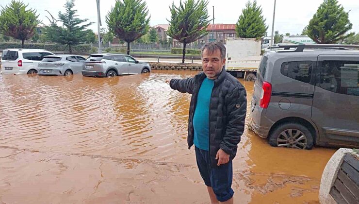 Rize İyidere’de sel, Hayati Dursun’un 2 gün önce aldığı SUV’u sular altında bıraktı