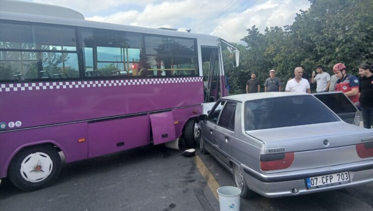 Sakarya’da halk otobüsü ile otomobil çarpıştı: 6 yaralı