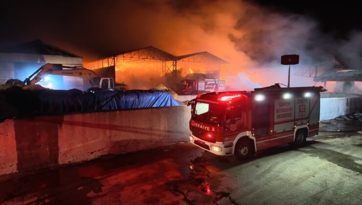 Samsun Bafra’da saman depolarında yangın, 5 bin balya için müdahale sürüyor