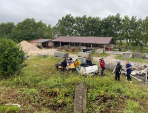 Samsun Terme’de devrilen organ nakli pikabında 2 sağlık personeli yaralandı