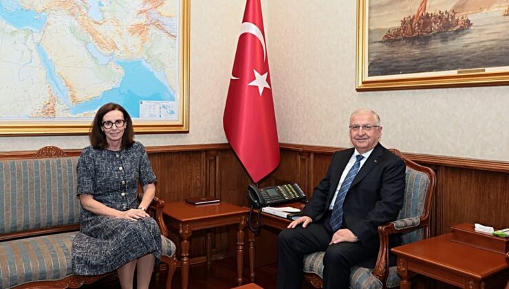 Savunma Bakanı Güler, Birleşik Krallık Büyükelçisi Anderson ile basına kapalı görüştü