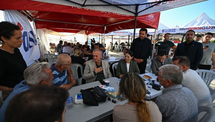 Silivri açıklarında batan gemideki mürettebatın yakınlarının bekleyişi sürüyor